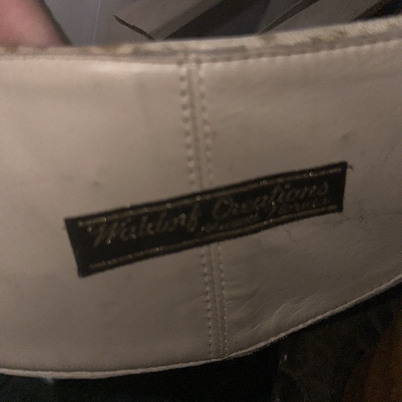 Waldorf creations Miami florida leather lion belt so vintage and old but nice - Picture 2 of 3